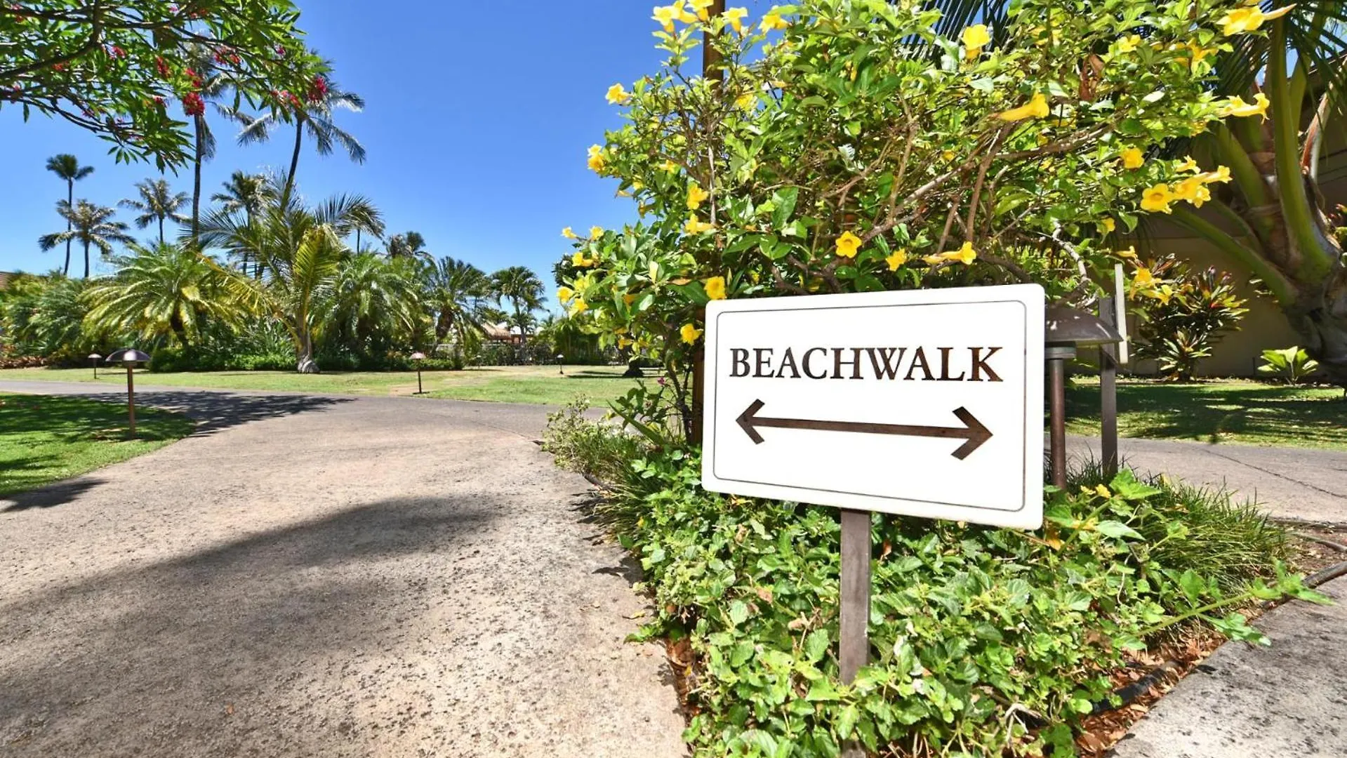 Kbm Resorts Free Car Maui Kaanapali Villas Mkv-C152 Beachfront Resort Upgraded Studio Apartment