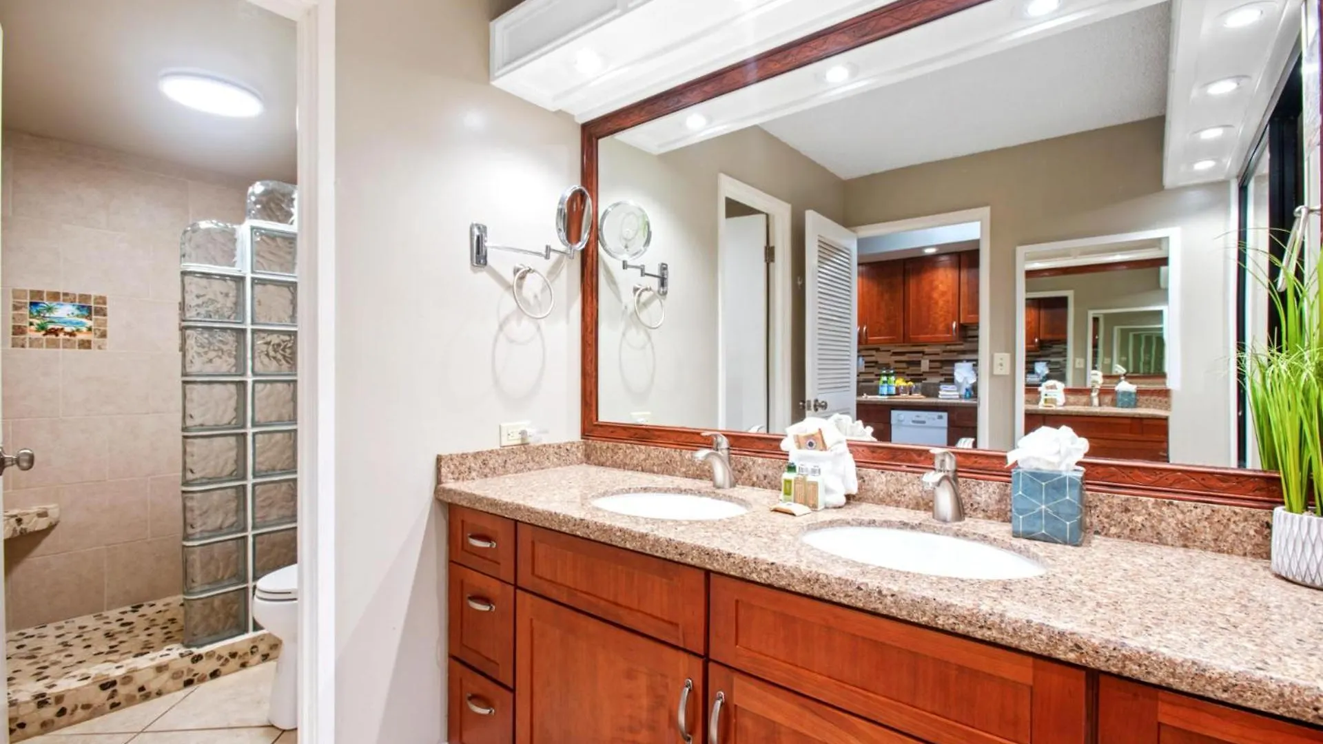 Kbm Resorts Free Car Maui Kaanapali Villas Mkv-C152 Beachfront Resort Upgraded Studio Apartment